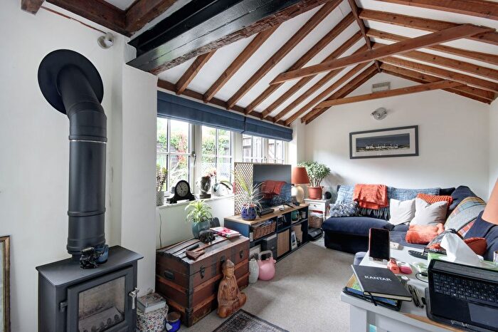 1 Bedroom Cottage For Sale In Little Millions, Mill Hill, Edenbridge, TN8