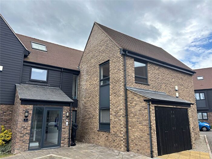 2 Bedroom Flat To Rent In Roman Way, Margate, Kent, CT9
