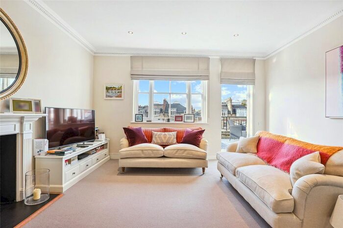 2 Bedroom Flat To Rent In Cranley Gardens, South Kensington, London, SW7
