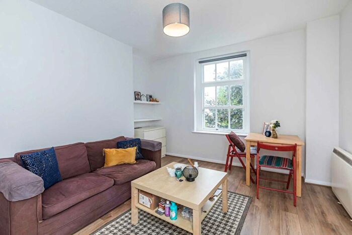 1 Bedroom Flat To Rent In Corfield St, Bethnal Green, E2