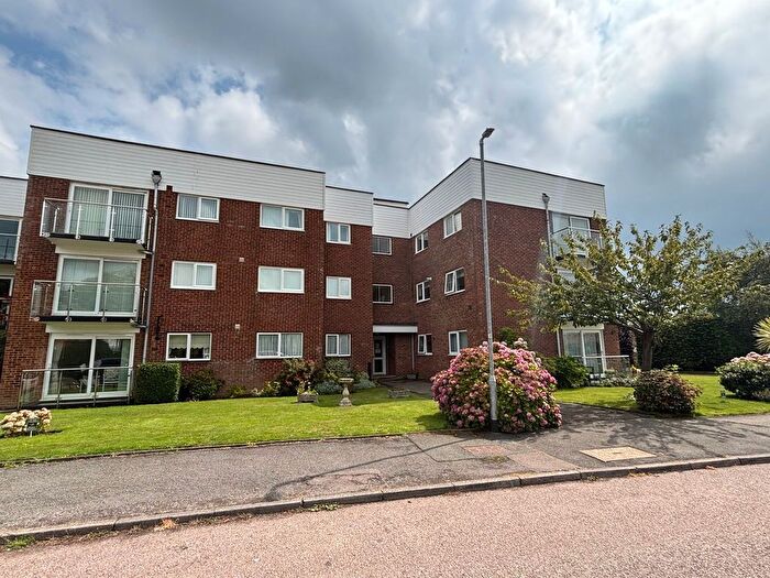 2 Bedroom Flat For Sale In Heighton Close, Bexhill On Sea, TN39