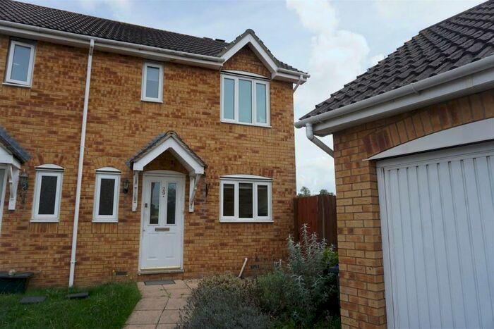 3 Bedroom Semi-Detached House To Rent In Trowbridge, BA14