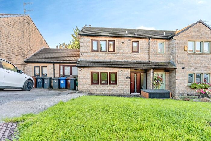 3 Bedroom Semi Detached House For Sale In Barn Field Close, Colne, Lancashire, BB8