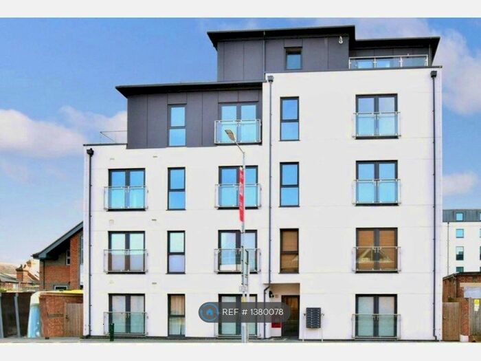 2 Bedroom Flat To Rent In Chantry Place, Canterbury, CT1