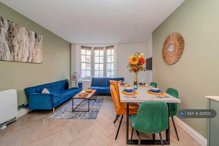 3 Bedroom Flat To Rent In St. James's Street, Brighton, BN2
