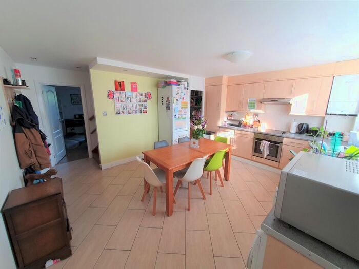 3 Bedroom Terraced House To Rent In Crocus Field, Barnet, EN5