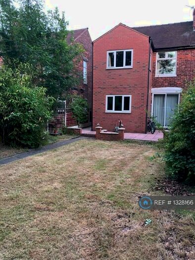 4 Bedroom Semi-Detached House To Rent In Barnsfold Avenue, Manchester, M14