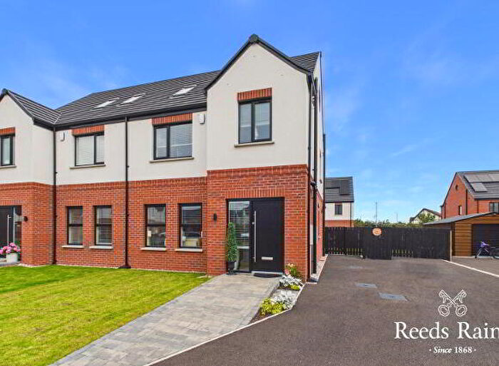 4 Bedroom Semi-Detached House For Sale In Spinners Gate, Newtownabbey, BT36