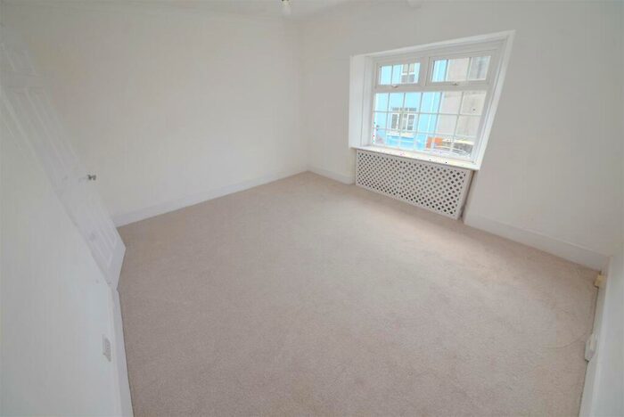 2 Bedroom Terraced House For Sale In Clareston Road, Tenby, SA70