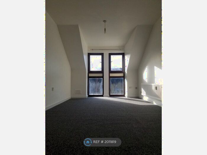 1 Bedroom Flat To Rent In Wycliffe End, Aylesbury, HP19