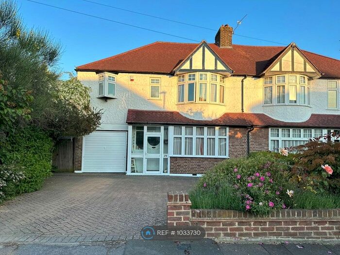 4 Bedroom Semi-Detached House To Rent In Celtic Ave, Bromley, BR2