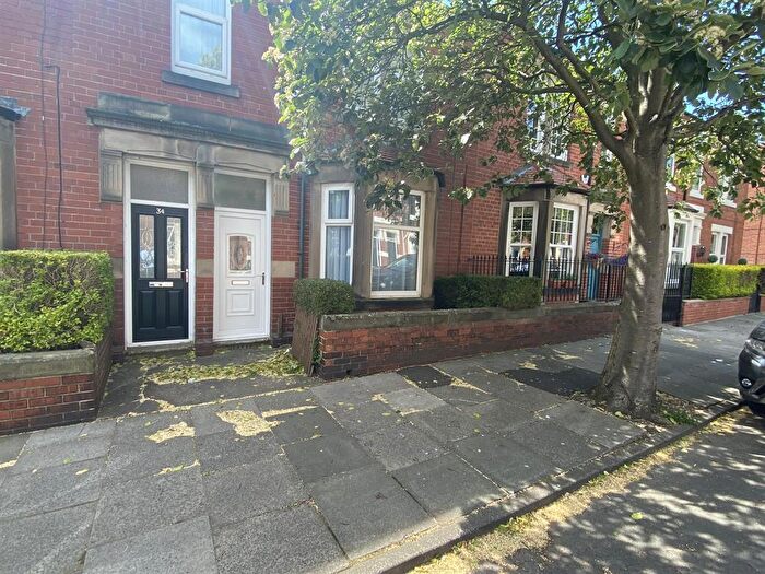 2 Bedroom Flat To Rent In Park Crescent East, North Shields, NE30