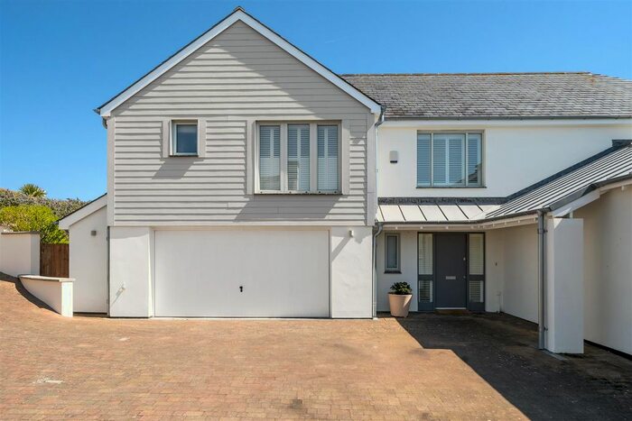 4 Bedroom Detached House For Sale In Edwards Close, Thurlestone, Kingsbridge, TQ7