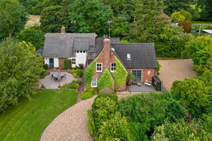 4 Bedroom Detached House For Sale In Upper Dean, Huntingdon, Bedfordshire, PE28