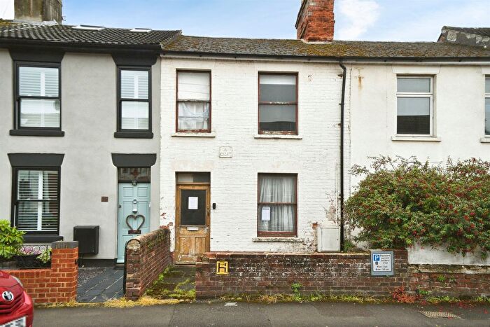2 Bedroom Terraced House For Sale In Lansdown Road, Swindon, SN1