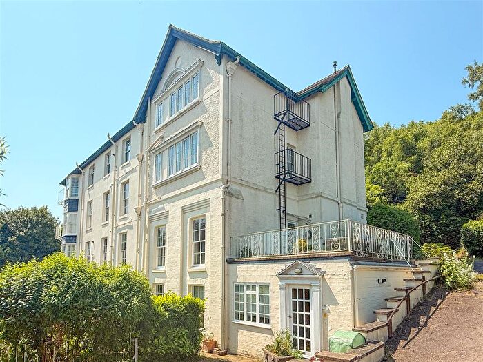 2 Bedroom Flat For Sale In Wells Road, Malvern Wells, WR14
