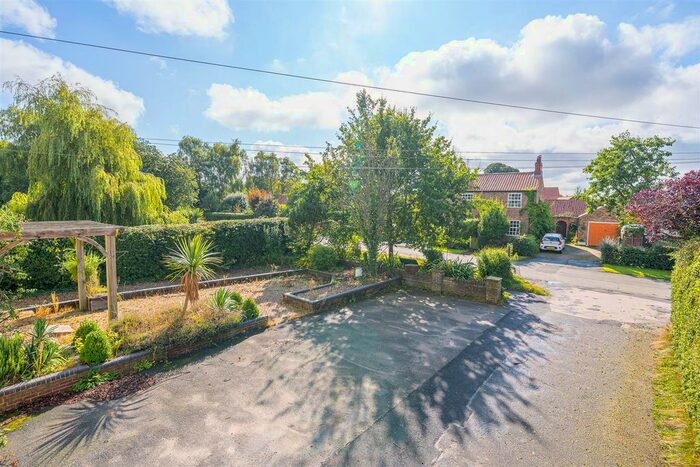 2 Bedroom Flat For Sale In Lower Dunsforth, York, YO26