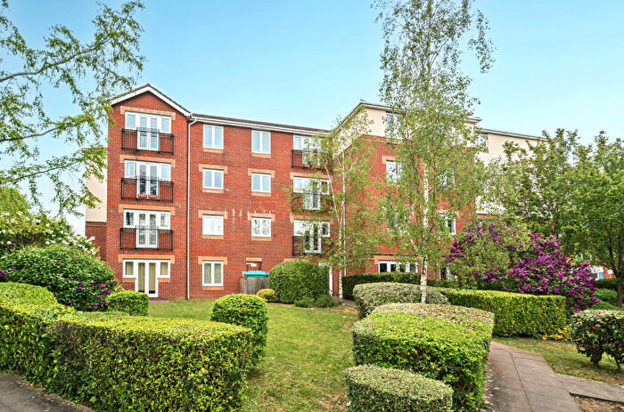 2 Bedroom Apartment For Sale In West End Road, Southampton, Hampshire, SO18