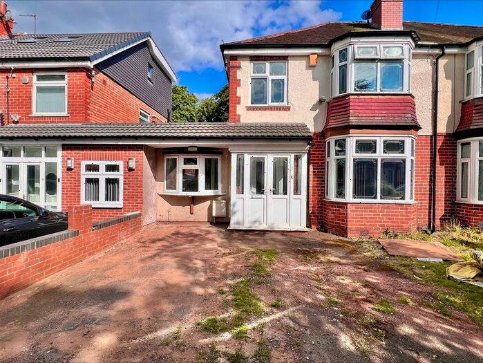 3 Bedroom Semi-Detached House To Rent In Lea Hill Road, Handsworth, Birmingham, B20