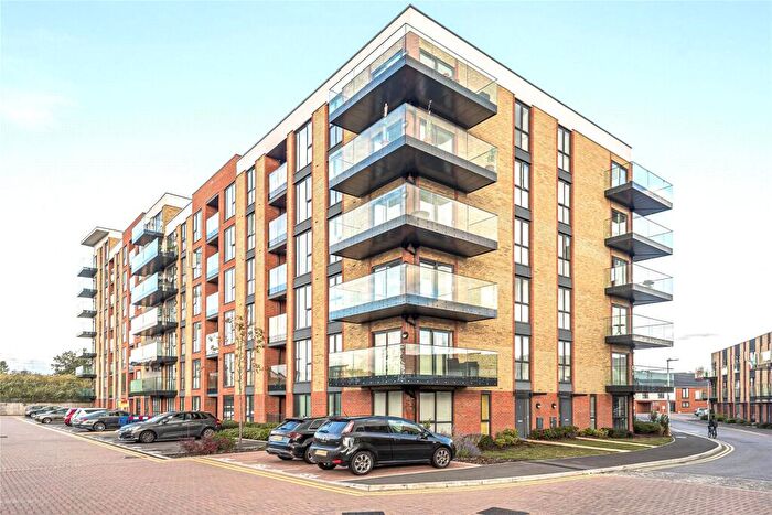 2 Bedroom Apartment To Rent In Oscar Wilde Road, Reading, Berkshire, RG1