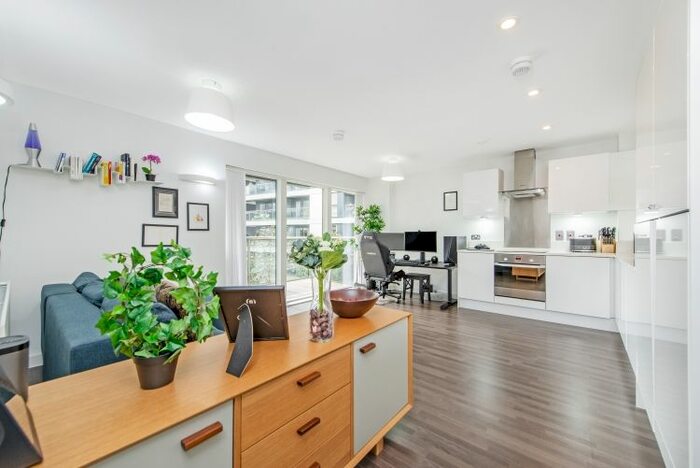 1 Bedroom Flat To Rent In Dance Square, London, EC1V