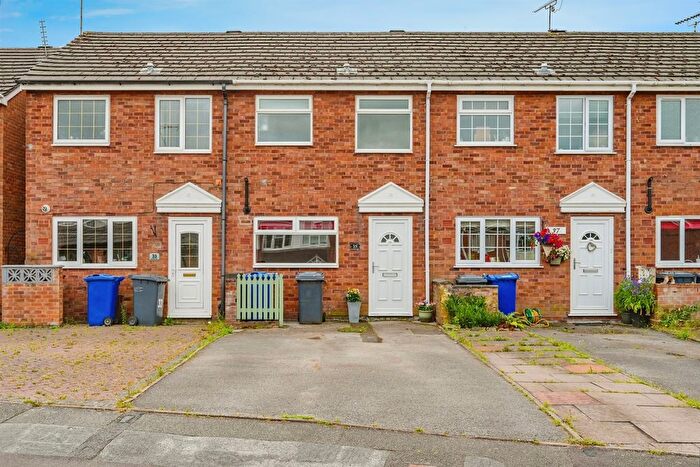 2 Bedroom Property To Rent In Kimberley Drive, Uttoxeter, ST14