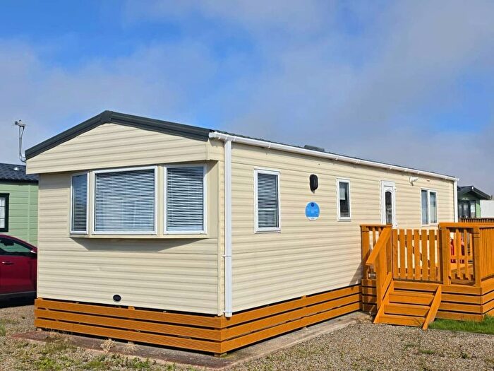 2 Bedroom Mobile/park Home For Sale In Skinburness Road, Silloth, Wigton, CA7