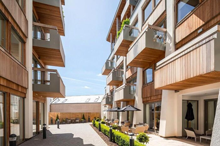 3 Bedroom Retirement Property To Rent In Clarence Street, Cheltenham, Gloucestershire, GL50