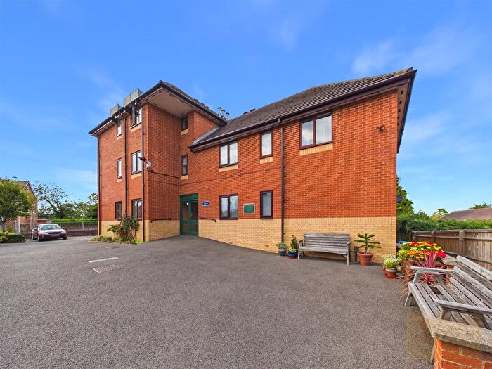 2 Bedroom Flat For Sale In Albemarle Road, Churchdown, GL3