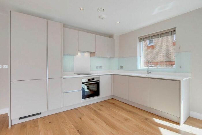 1 Bedroom Flat To Rent In Holloway Road, London, N19