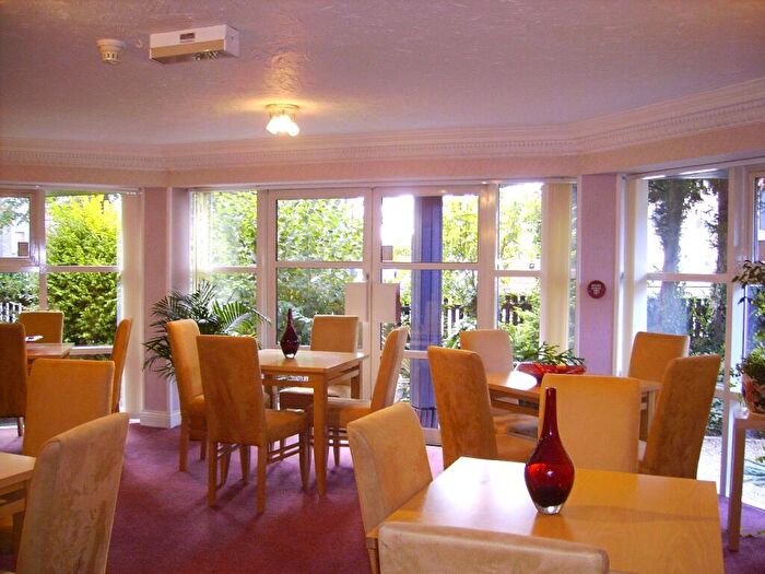 1 Bedroom Apartment For Sale In Brandreth Court, Harrow, HA1