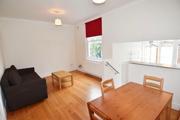 2 Bedroom Flat To Rent In Caledonian Road, Holloway, N7
