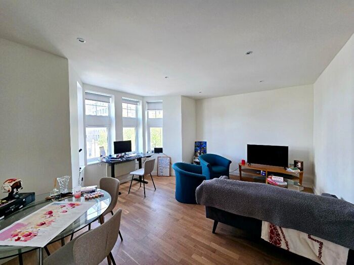 1 Bedroom Flat To Rent In Old Kent Road, London, SE15
