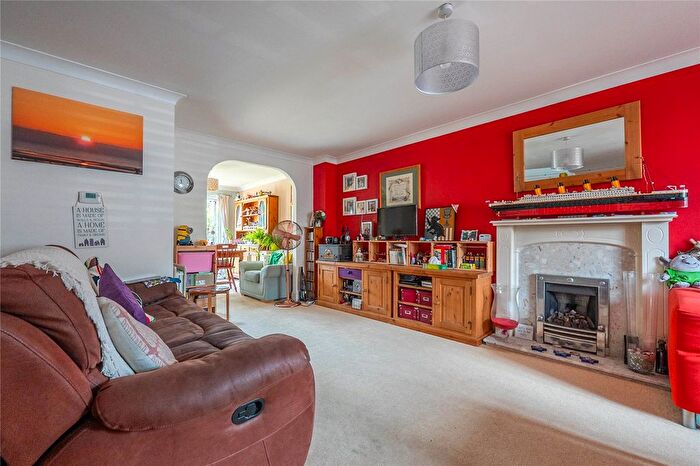 3 Bedroom Detached House For Sale In Byford Way, Leighton Buzzard, Bedfordshire, LU7