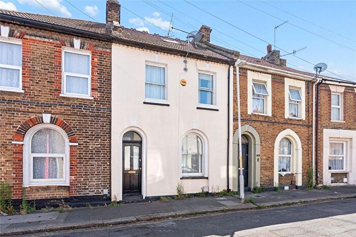 2 Bedroom Terraced House For Sale In Berkley Road, Gravesend, Kent, DA12