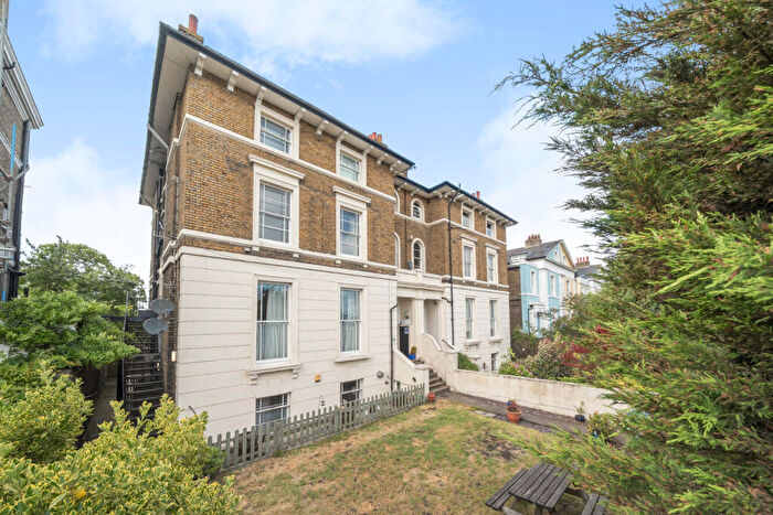 3 Bedroom Flat For Sale In Shooters Hill Road, Blackheath, London, SE3