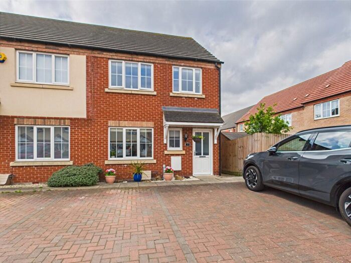 3 Bedroom End Of Terrace House For Sale In Antonius Close, Caistor, LN7