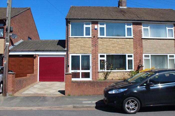 3 Bedroom Semi Detached House To Rent In Parkside Avenue, St Helens, Merseyside, WA9
