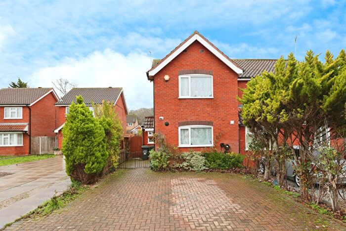 2 Bedroom Semi Detached House For Sale In Furze Close, Watford, WD19