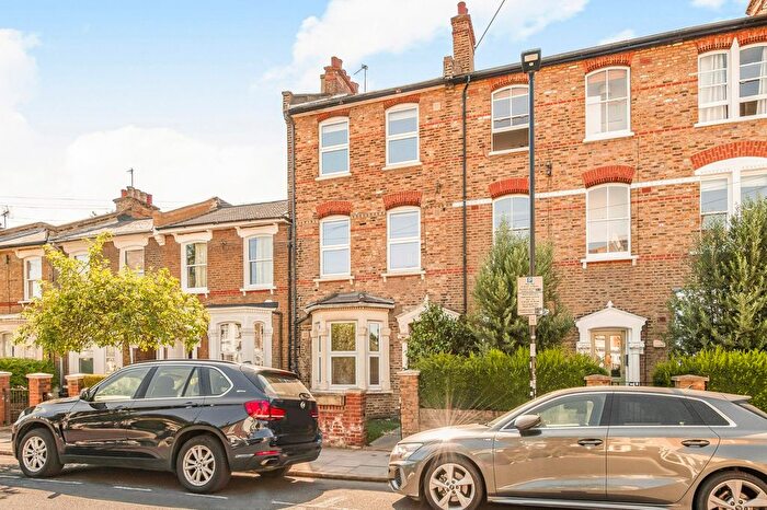 4 Bedroom Terraced House For Sale In St. Thomas's Road, Finsbury Park, N4