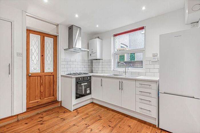 1 Bedroom Maisonette To Rent In South Park Road, London, SW19