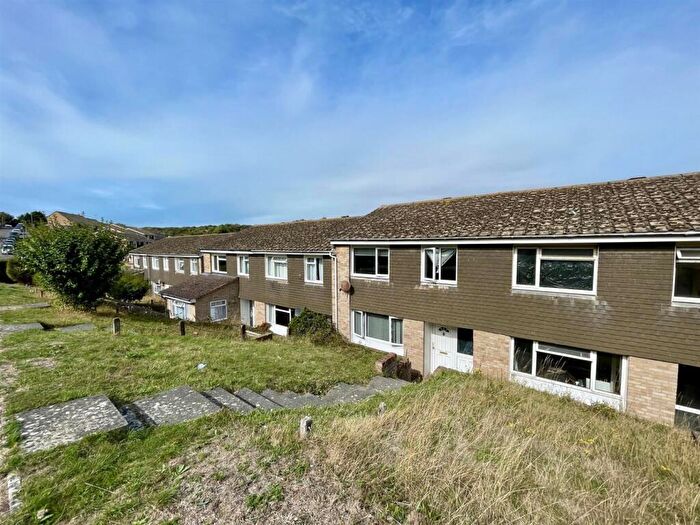 3 Bedroom Terraced House For Sale In Ash Walk, Newhaven, BN9