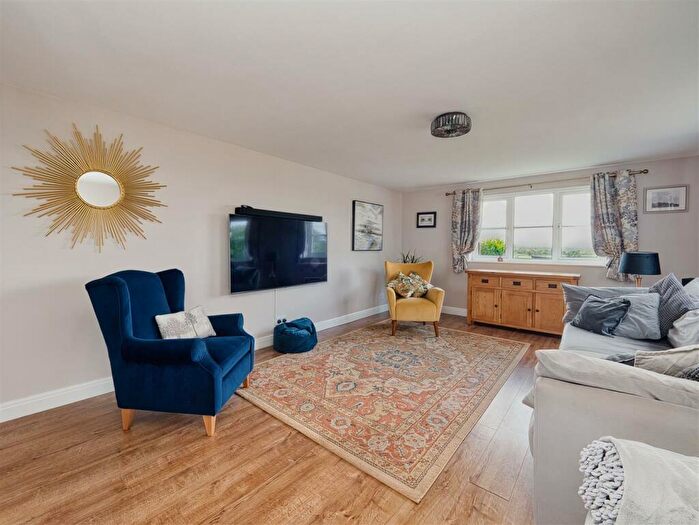 9 Bedroom Detached House For Sale In Rosemary Cottage & Little Park Holiday Homes, Tutbury, DE13