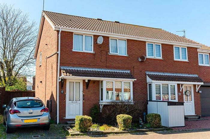 3 Bedroom Semi-Detached House For Sale In James Close, Withernsea, HU19
