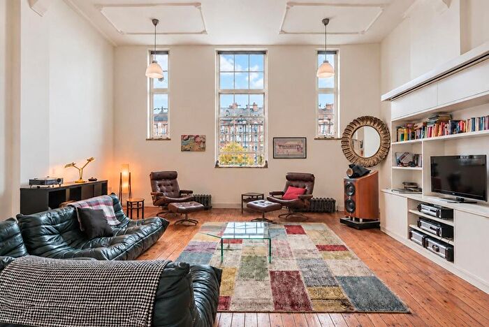 2 Bedroom Flat For Sale In Teesdale Close, London, E2