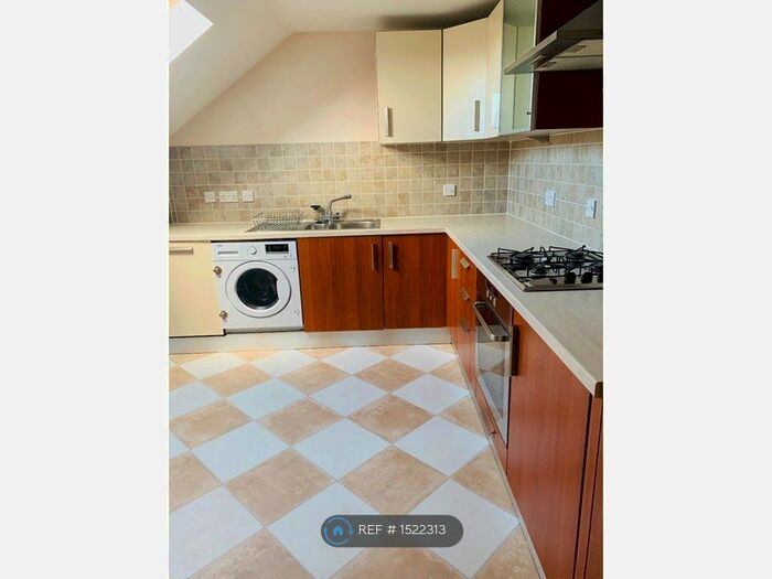 2 Bedroom Flat To Rent In Hanns Mews, Eastleigh, SO50