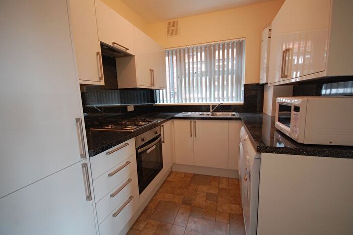 1 Bedroom Maisonette To Rent In Fairlawn Avenue, Chiswick, W4