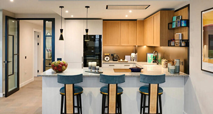 2 Bedroom Apartment To Rent In London Dock, London, E1W