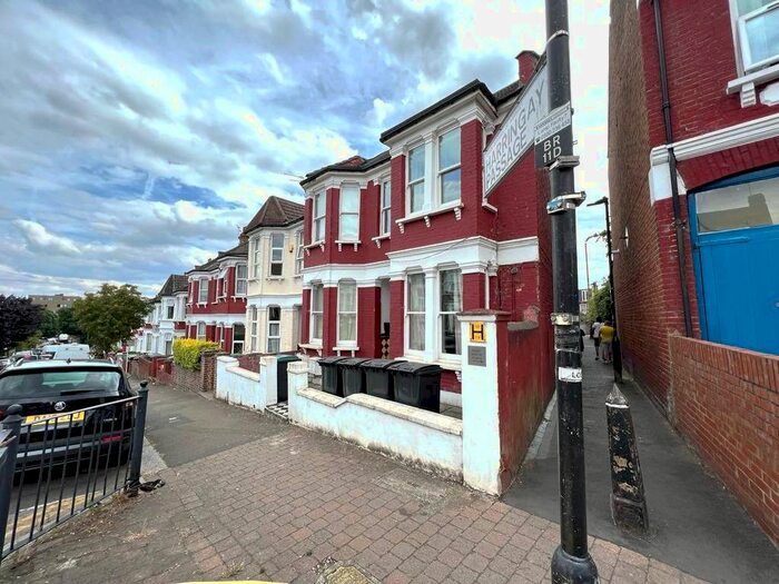 2 Bedroom Flat To Rent In Beresford Road, London, N8