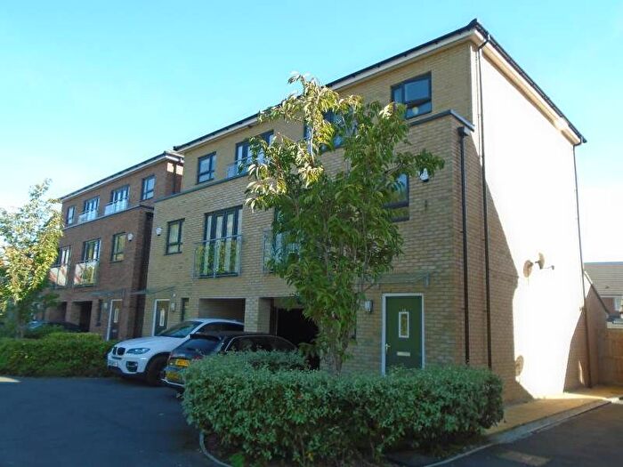 4 Bedroom Semi-Detached House To Rent In Mallow Drive, Salford, M7